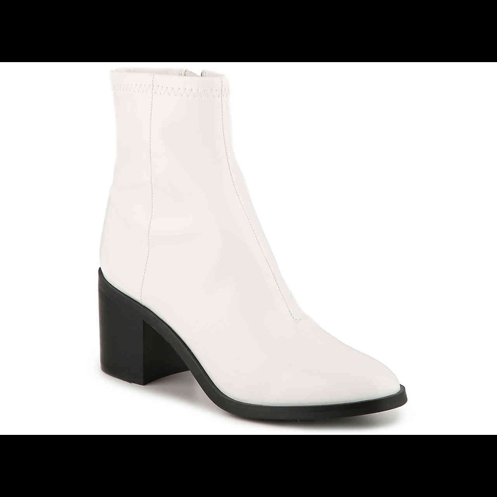 NW Steve Madden White Parent Leather Bootie
